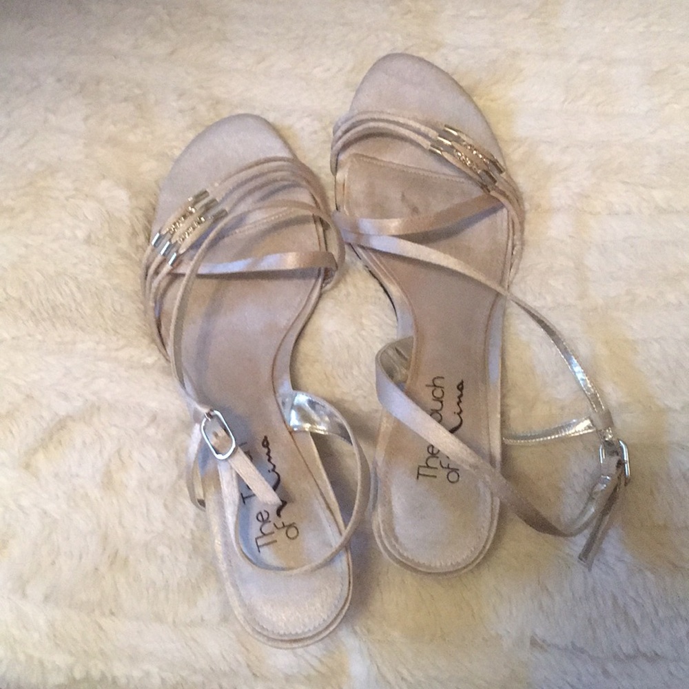 Shoes - Picture 3 of 4